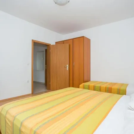 Apartment Macolic Rab Rab Town