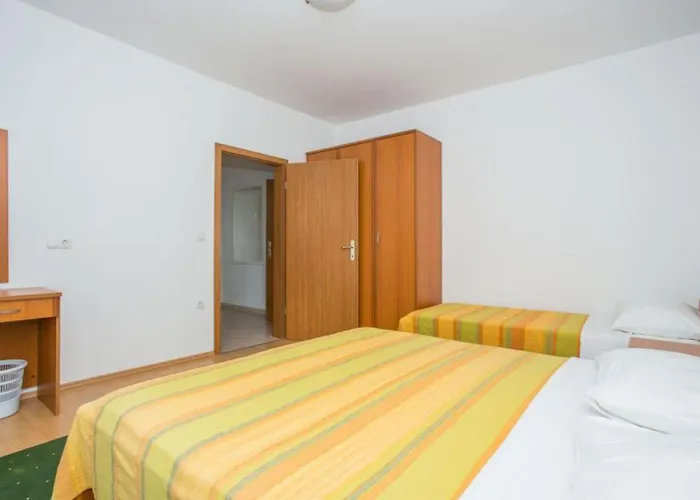 Apartment Macolic Rab Rab Town