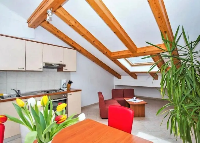 Macolic Rab Apartment