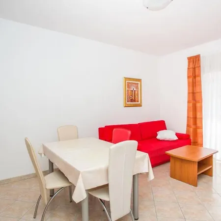 Macolic Rab Appartement *