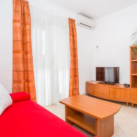 Macolic Rab Appartement *